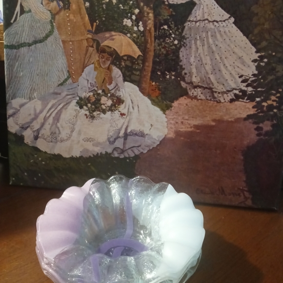 Murano 4 Opalescent Glass Dish 🍎🍒🍓🫐Scalloped Edge  Vintage,Nice Gift. - Picture 8 of 15